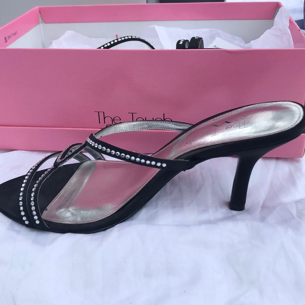 The touch of Nina black heels